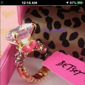 Searching: BJ Doll House Stretch Engagement Ring